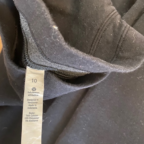 Lulu lemon sweater- size 10 - Picture 2 of 2